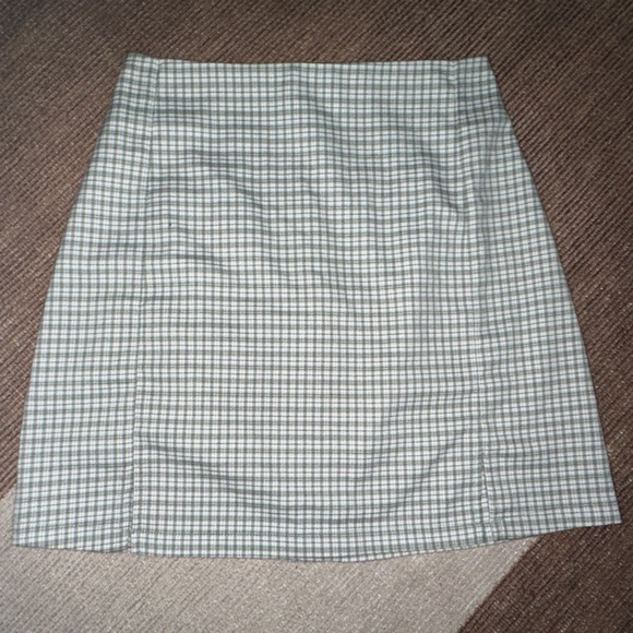 Brandy Melville | Plaid Cara Skirt | Green & White - Picture 2 of 5